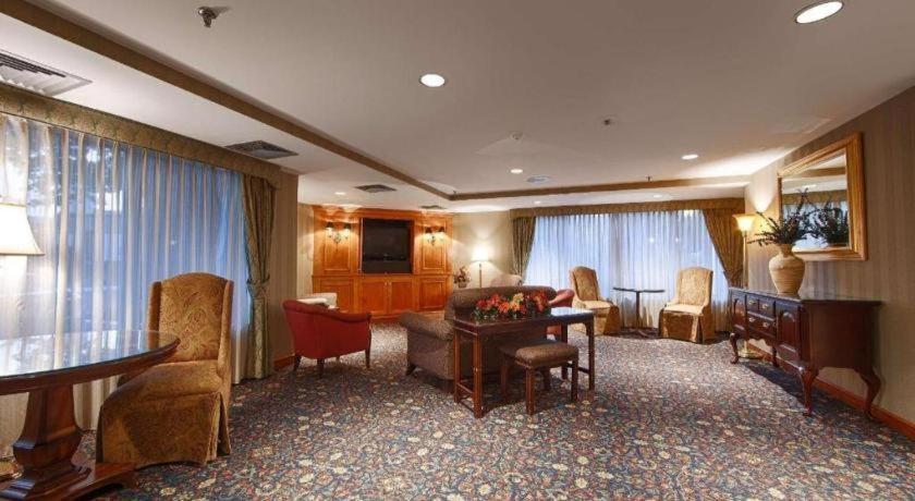 Best Western Plus Chelmsford Inn Esterno foto